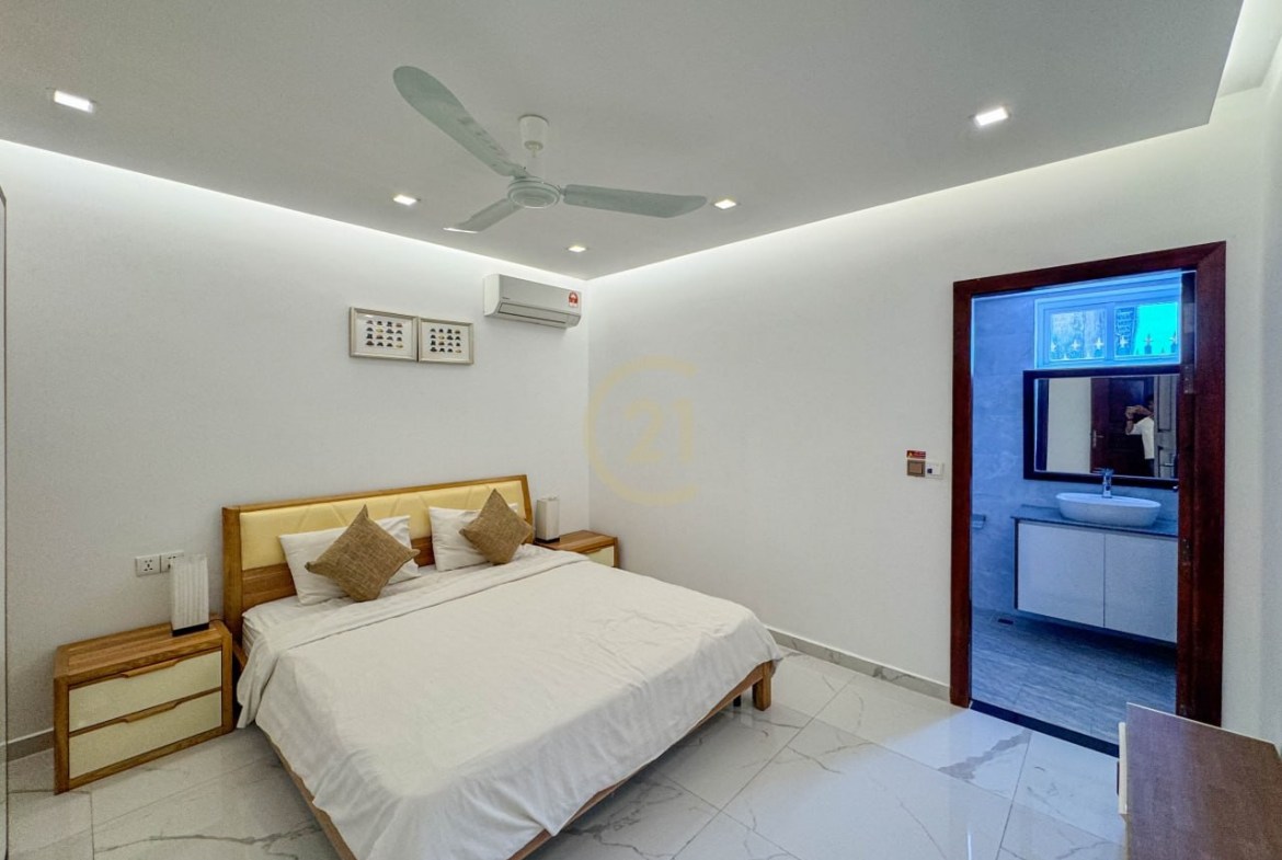 1-Bedroom Serviced Apartment for Rent in BKK1 | Pool & Gym | $550/Month